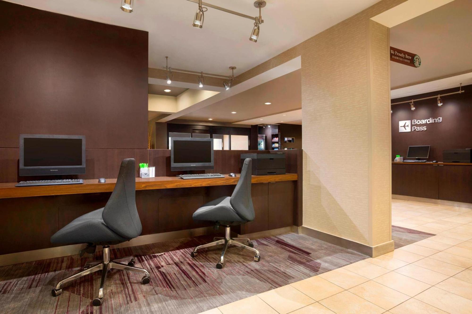 Courtyard By Marriott Champaign Hotel Ngoại thất bức ảnh
